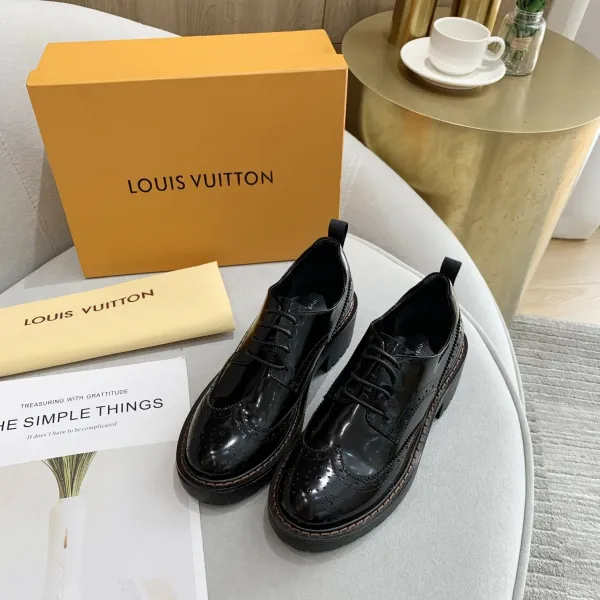 ルイヴィトン靴コピー 2022新品注目度NO.1 Louis Vuitton レディース パンプス